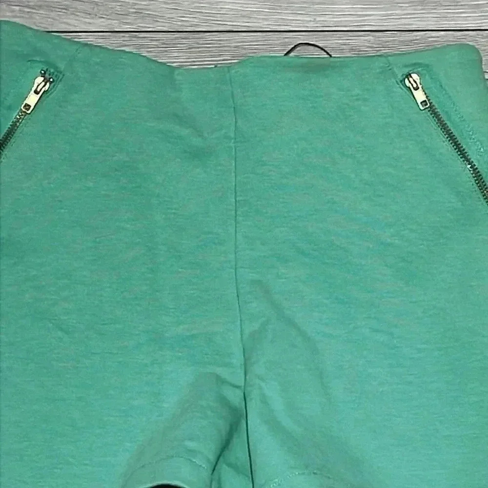 Zara Basic High Waisted Shorts - Picture 2 of 10